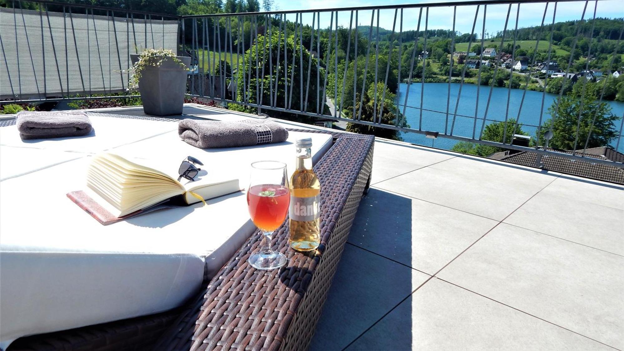 Seeblick-Ferienwohnung Im "Ferienhaus Agger-Blick" Mit Traumhafter Sonnen-Terrasse, Sauna, E-Kamin & Kajak Gummersbach Exterior foto